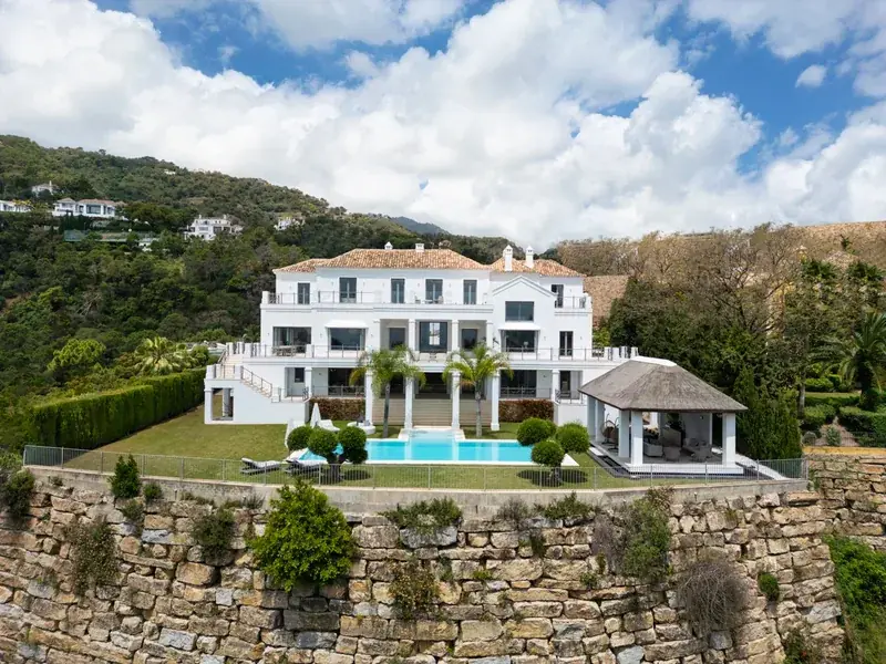 El Madroñal — photo 1